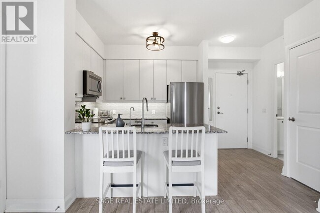 Photo du bâtiment - 3655 Kingston Rd