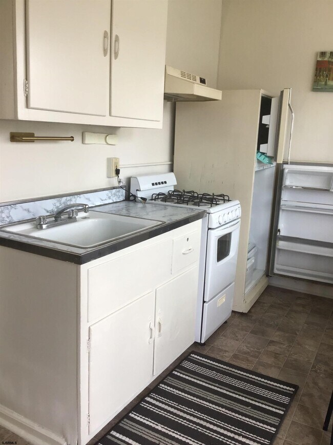 Foto del edificio - 9317 Monmouth Ave