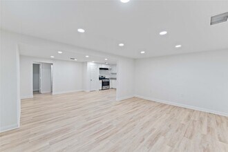 Building Photo - 2101 W Gulf St