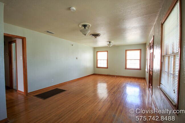 Living Room - 2220 Axtell St