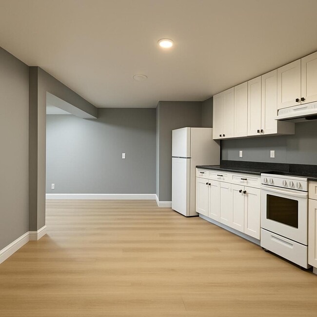 Building Photo - 73 Pearce Ave