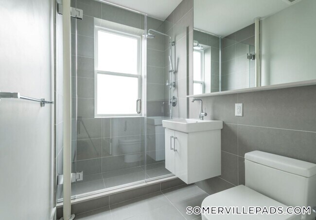 Foto del edificio - 136 Highland Ave