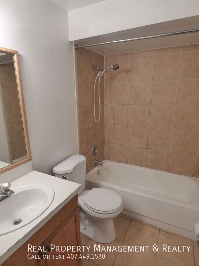 Building Photo - 2 BR / 1 BA Duplex In Arbor Woods