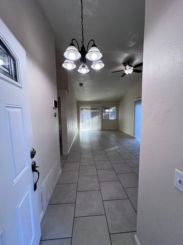 Building Photo - 13201 Lakota Dr