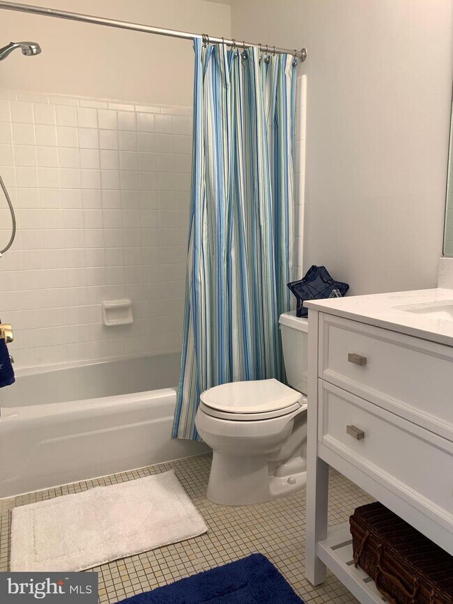 Building Photo - 8111 Cawdor Ct