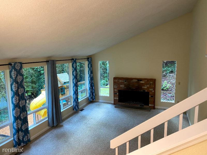 Foto principal - 3 br, 2.5 bath House - 22035 NE 1st Street