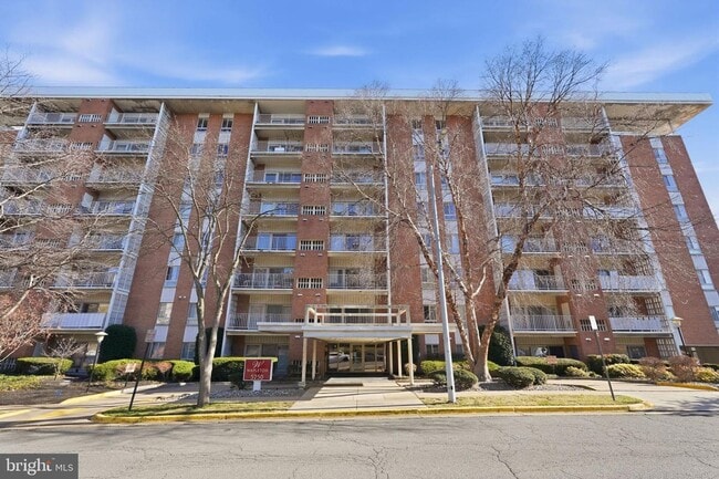 Photo - Welcome to this rarely available and beautifully updated ground-level condo offering the perfect ...