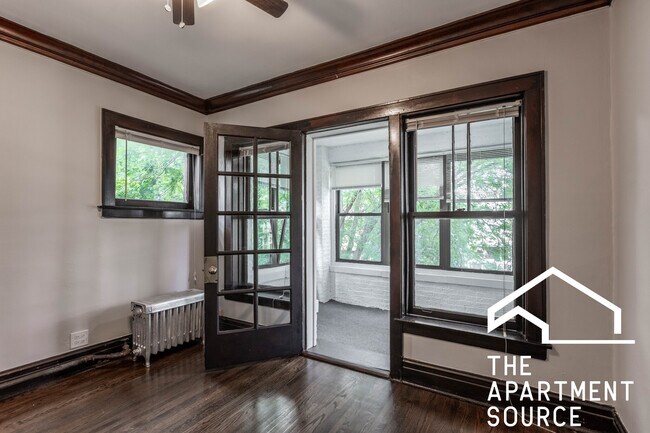 Foto del edificio - 3823 N Drake Ave