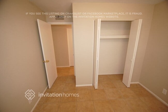 Foto del edificio - 817 N 95th St