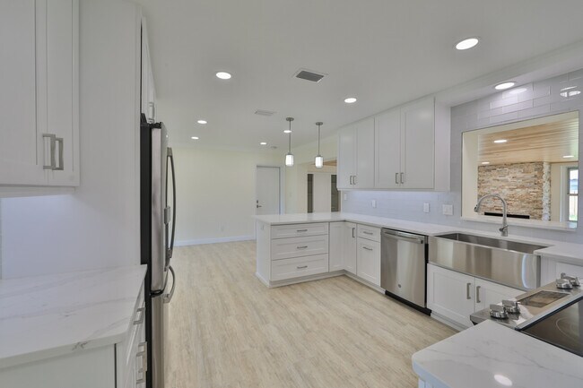 Foto del edificio - 5941 4th Ave N