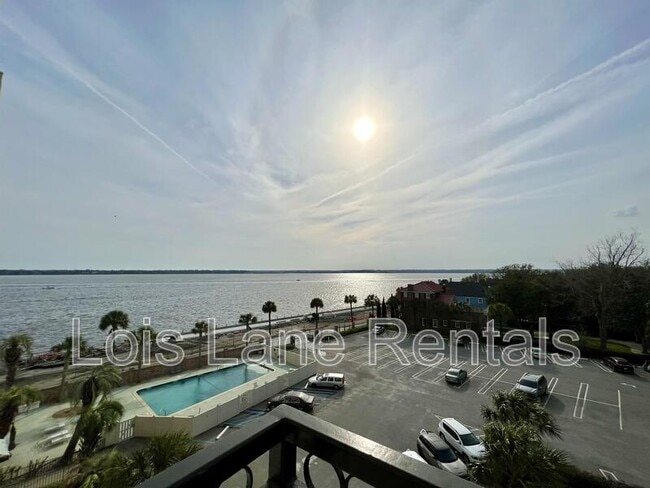 Building Photo - 1 King St