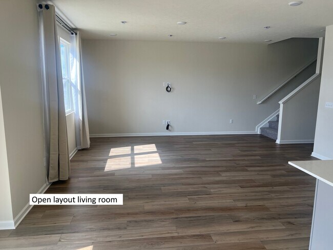 Building Photo - 3820 Sterling Dr