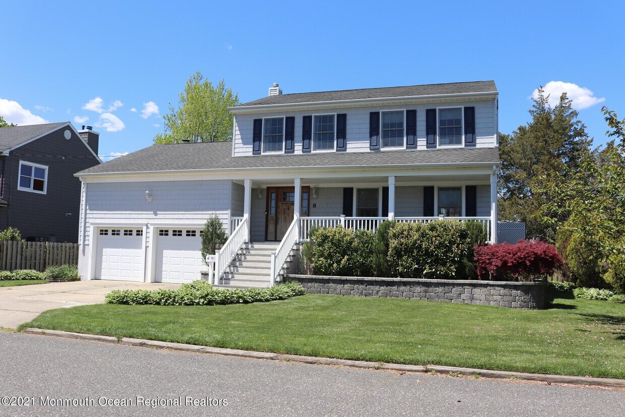 8 Hastings Pl, Monmouth Beach, NJ 07750 House Rental in Monmouth