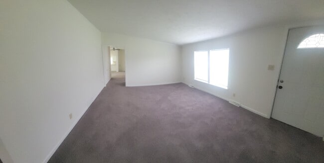 Large Living Room - 969 Old State Rd
