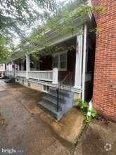 Building Photo - 314 E Main St