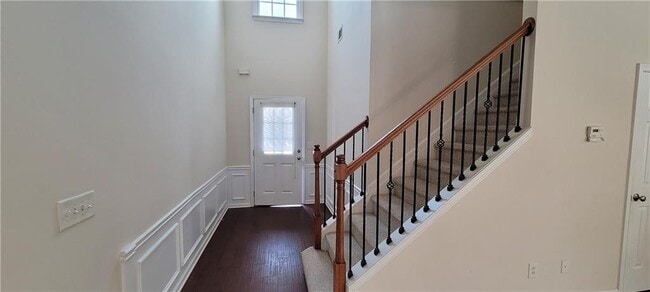 Building Photo - 2088 Deptford Dr