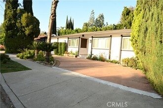 Building Photo - 4836 Swinton Ave