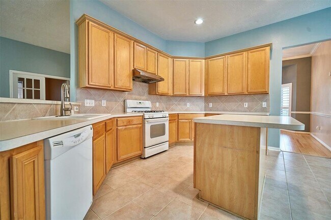 Building Photo - 15006 Rockdale Bridge Ln