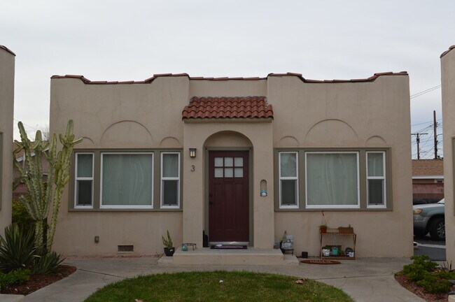 Building Photo - 211 N West St