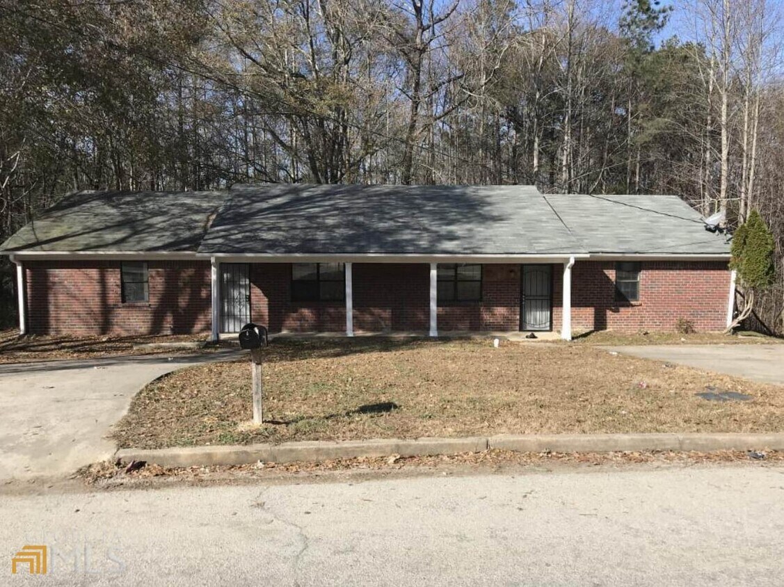 8335 Warren Dr, Douglasville, GA 30134 Townhome Rentals in