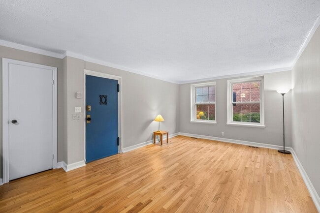 Photo - 2970 S Columbus St Apartment