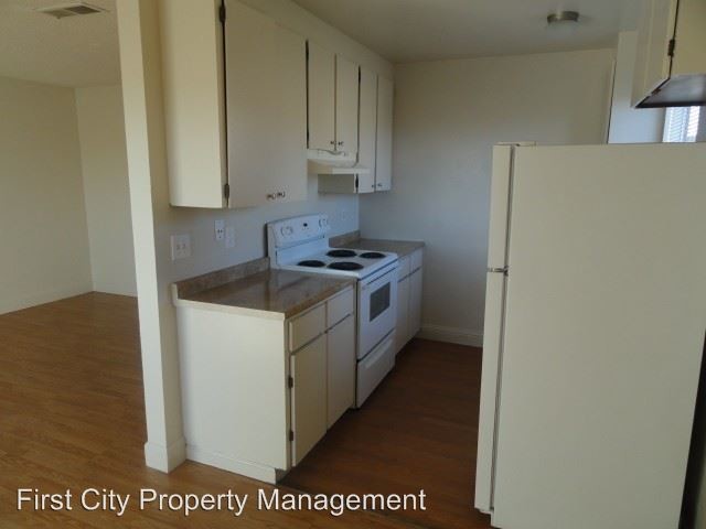 Building Photo - 17 Lunsford Dr
