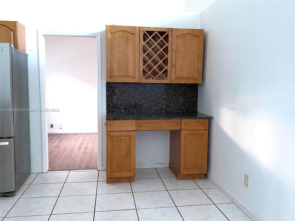 1711 W Oak Knoll Cir, Davie, FL 33324 House for Rent in Davie, FL