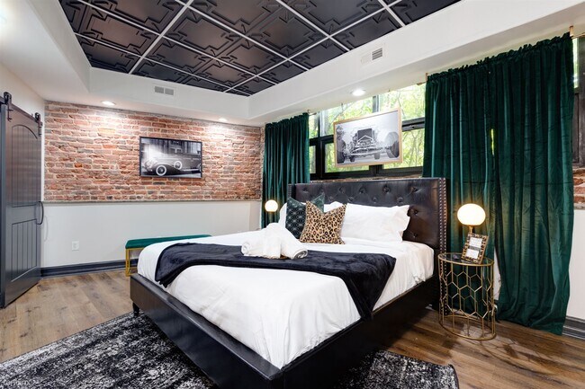 Foto del edificio - 2 br, 2.5 bath Condo - 705 N Main St #1