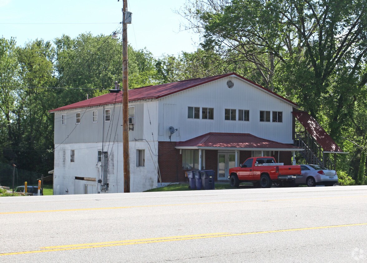 Building Photo - 809 Seaton Ave