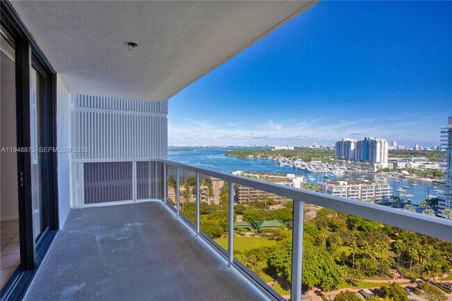 Foto del edificio - 9 Island Ave