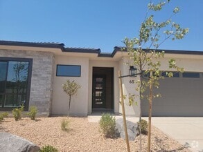 Building Photo - 65 Dakar Ln