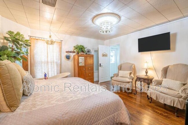 Foto del edificio - 714 E Jefferson St