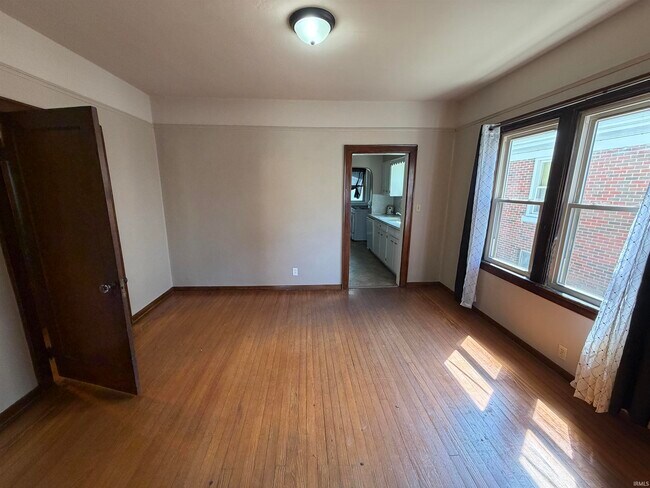 Foto del edificio - 210 S Weinbach Ave