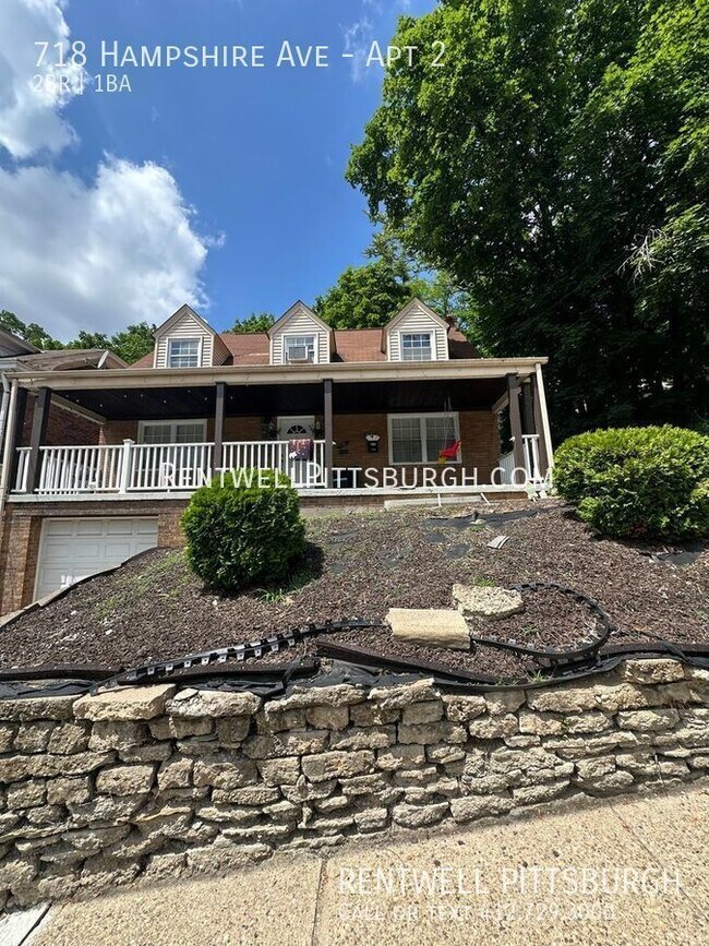 Building Photo - Amazing 2 Bedroom Duplex in Beechview