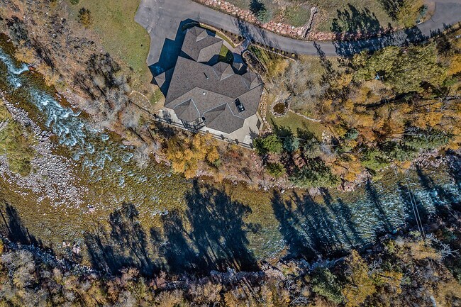 Building Photo - 50 N River Rd