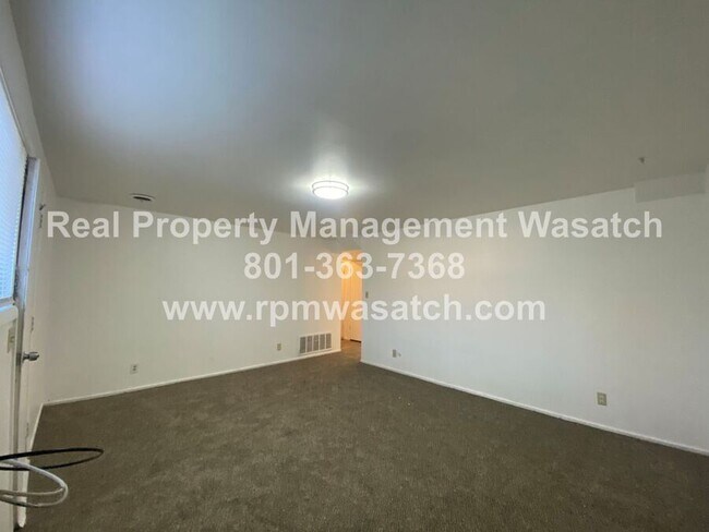 Foto del edificio - 448 Penney Ave S