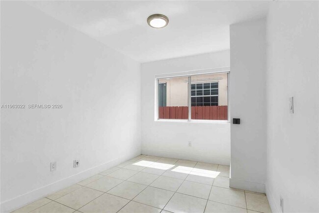 Foto del edificio - 732 82nd St