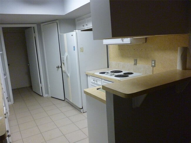 Building Photo - 2822 Mesquite Dr