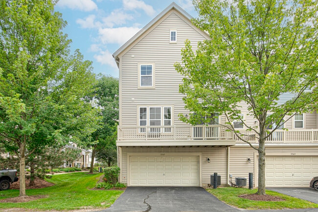 Building Photo - 5565 Cambridge Way