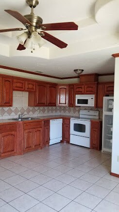 Foto del edificio - 2000 Circle Dr