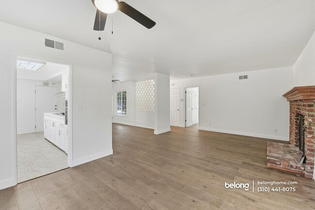 Foto del edificio - 6539 Petit Ave