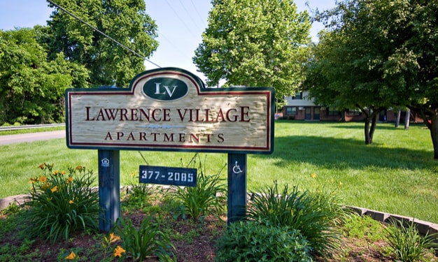 Building Photo - Lawrence Manor
