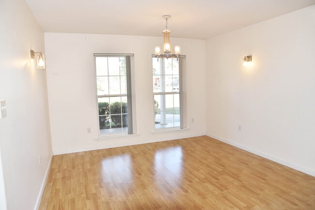 Building Photo - 16200 South Ave