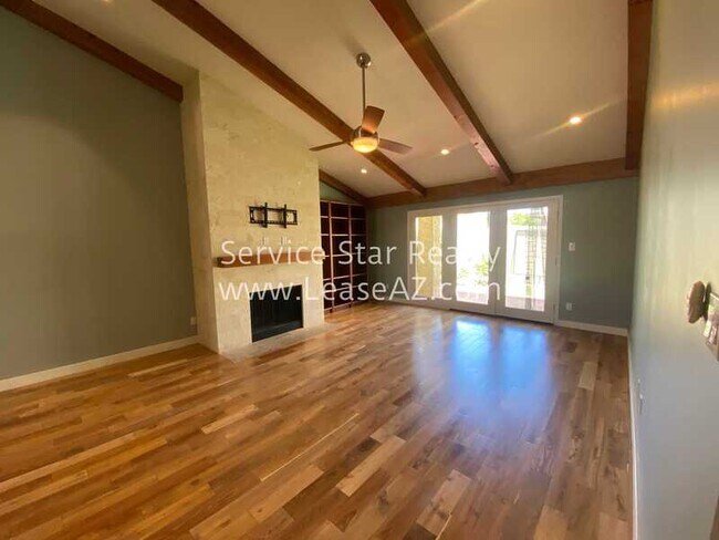 Foto del edificio - 7810 E Medlock Dr