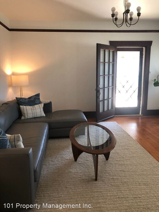Foto del edificio - 1 br, 1 bath House - 116 W 1st St Unit B