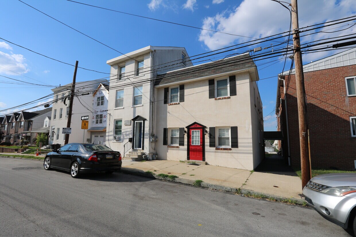 19 W 5th St, Bridgeport, PA 19405 Townhome Rentals in Bridgeport PA