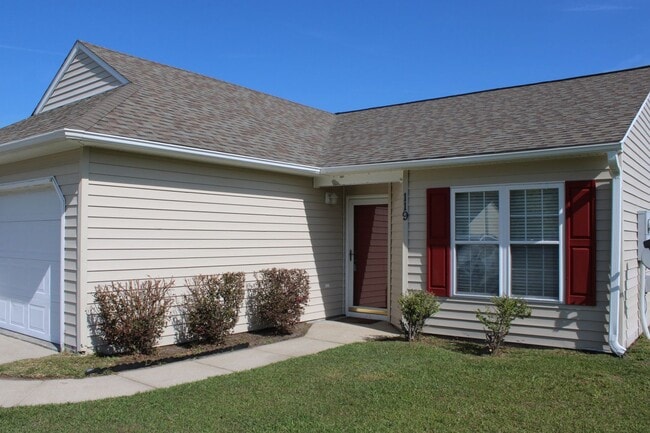 Building Photo - Duplex in Havelock