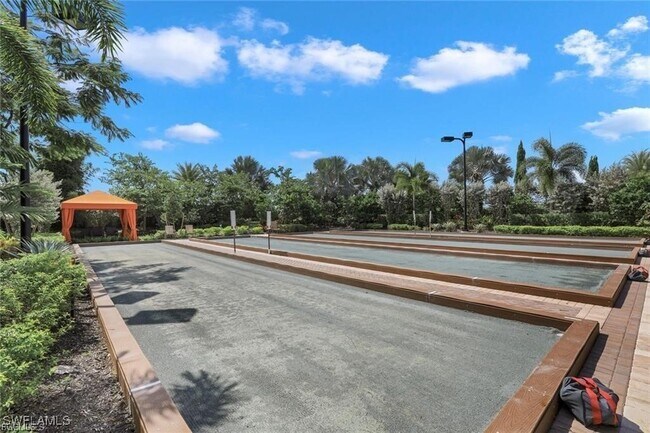 Foto del edificio - 9642 Montelanico Loop