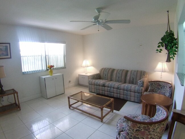 Building Photo - 203 Waterford Cresent