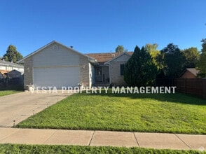 Building Photo - 981 Hudson St